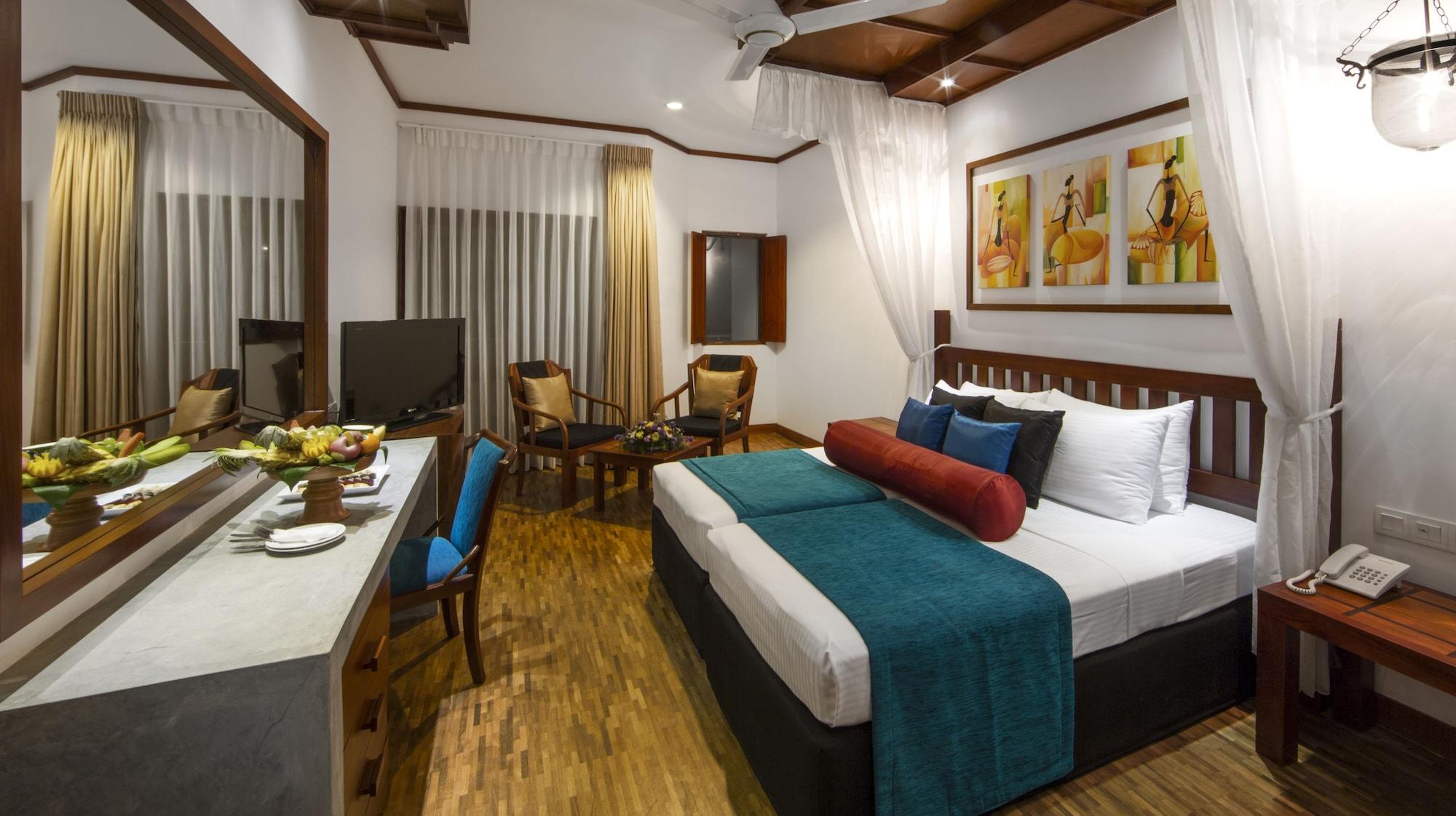 Tangerine Beach Hotel Kalutara Esterno foto