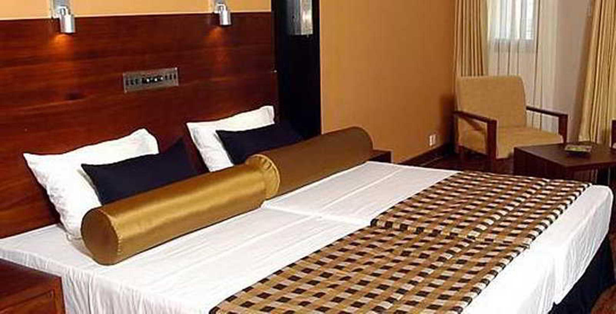 Tangerine Beach Hotel Kalutara Esterno foto