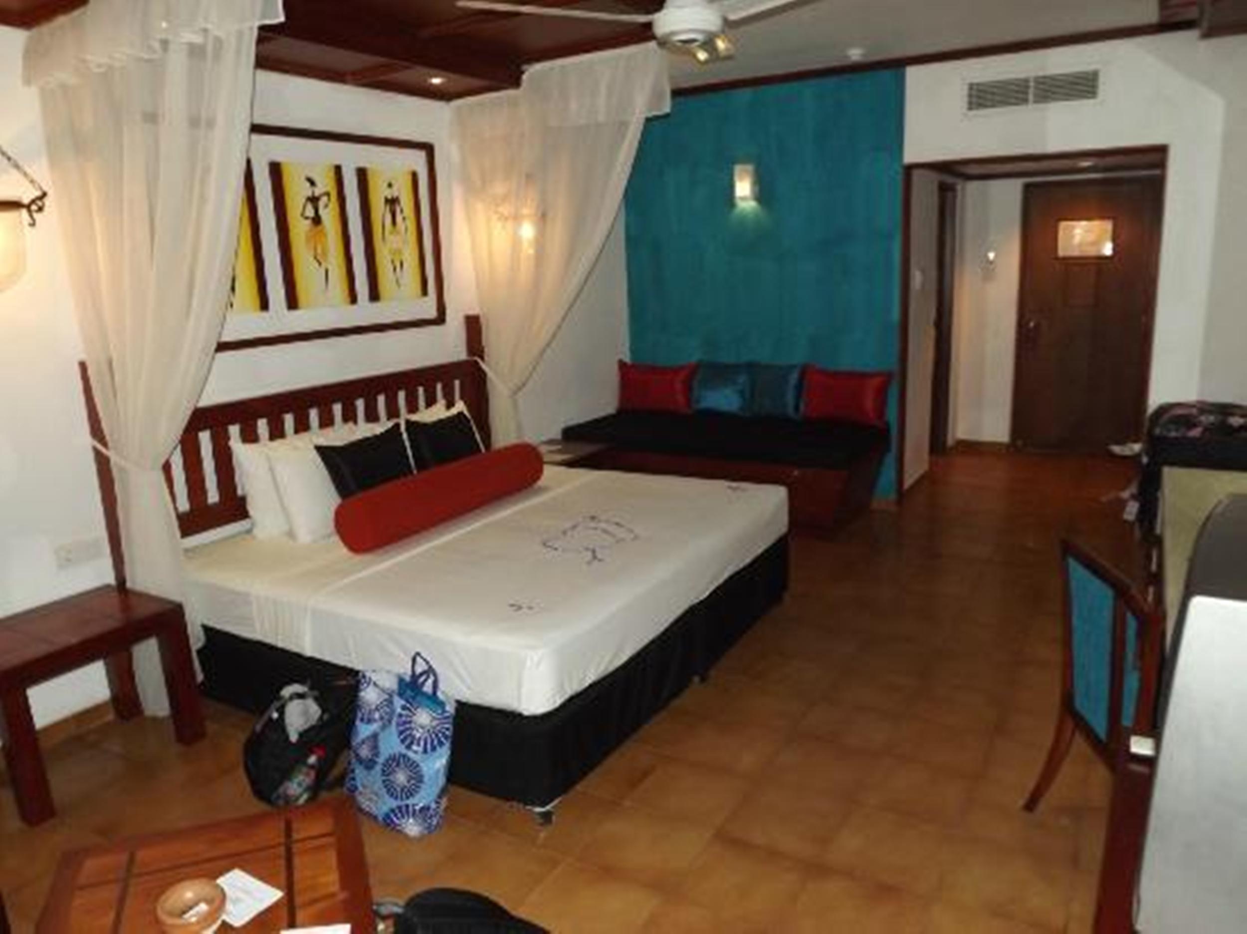 Tangerine Beach Hotel Kalutara Esterno foto