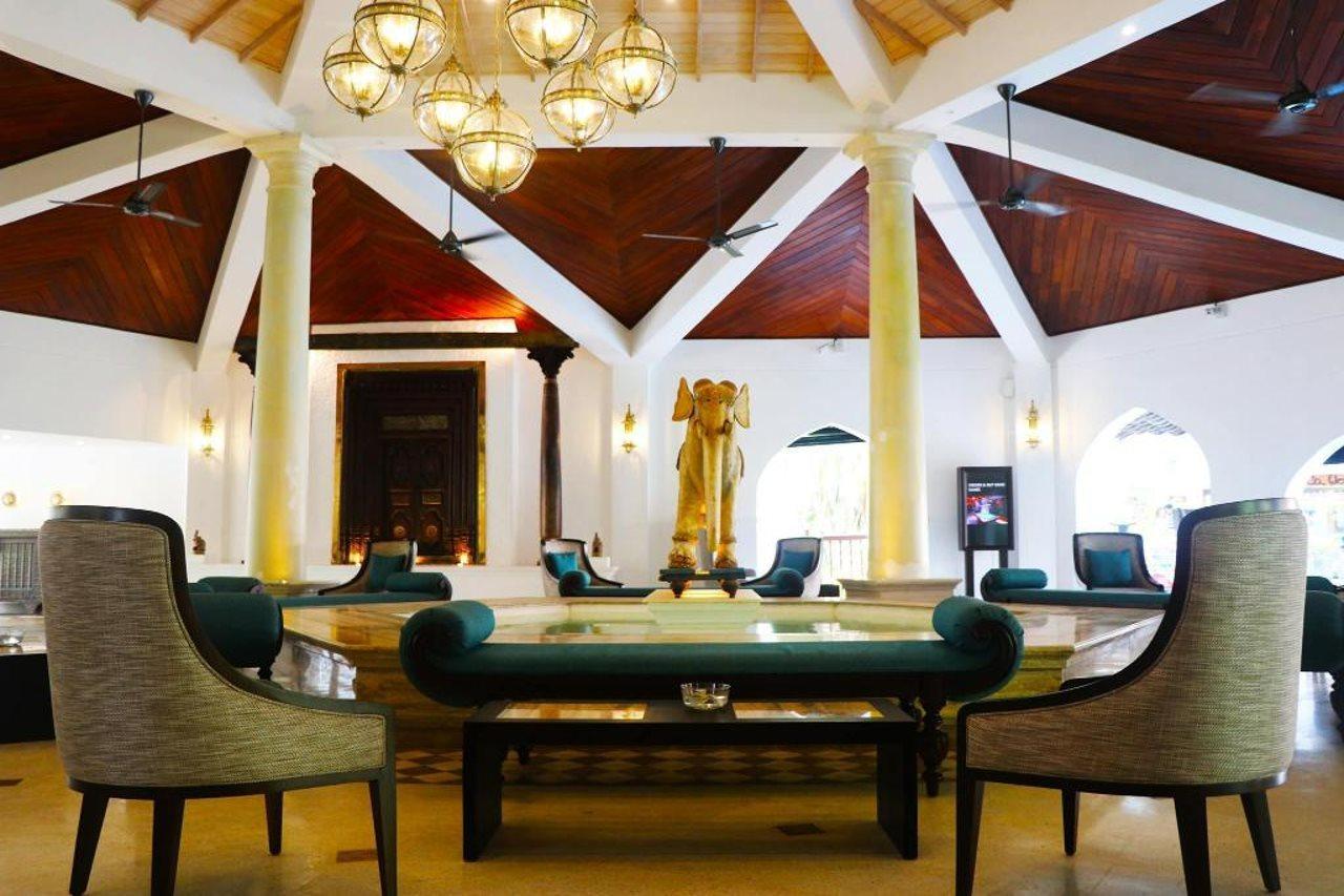 Tangerine Beach Hotel Kalutara Esterno foto