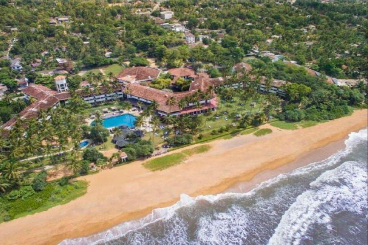 Tangerine Beach Hotel Kalutara Esterno foto