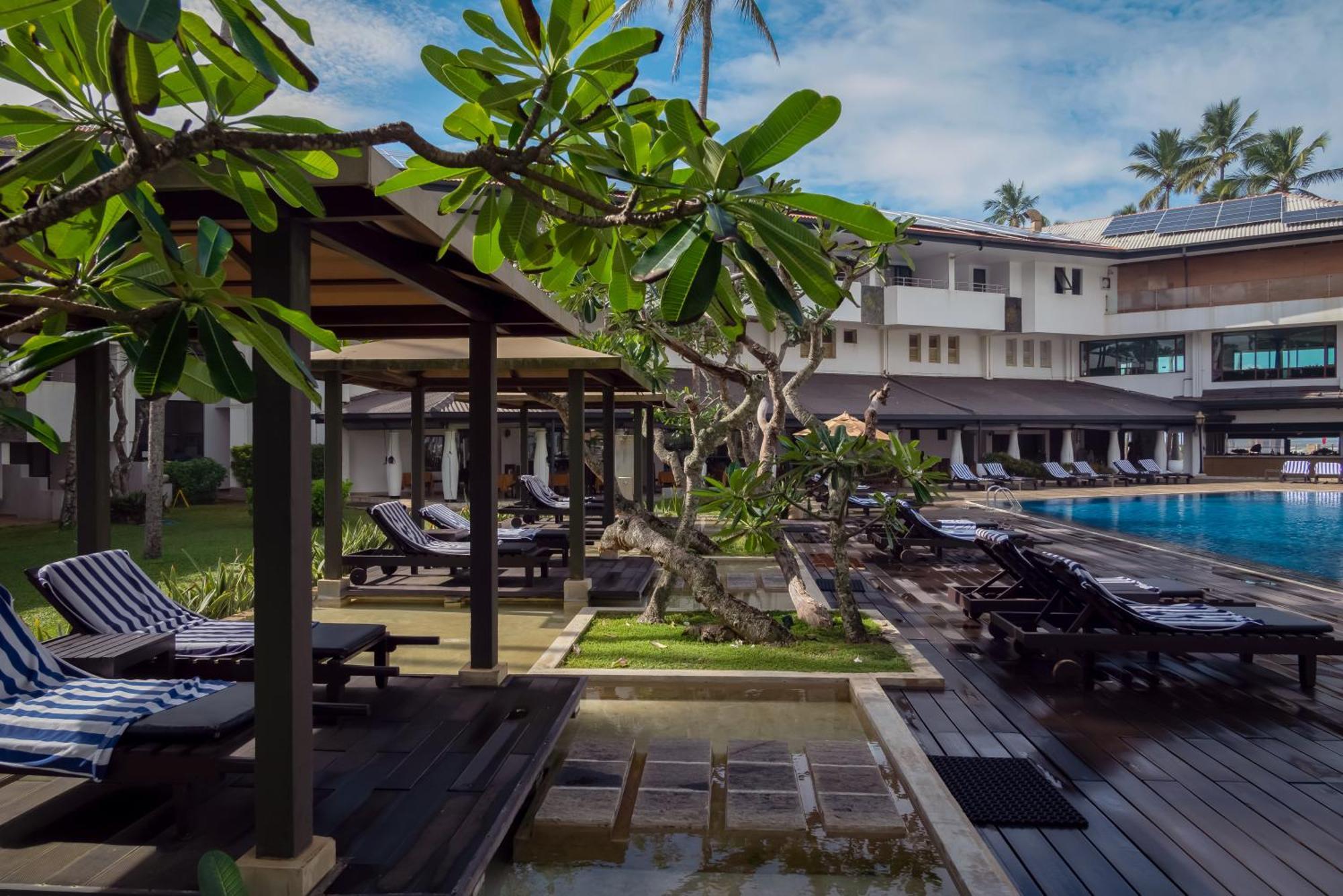 Tangerine Beach Hotel Kalutara Esterno foto
