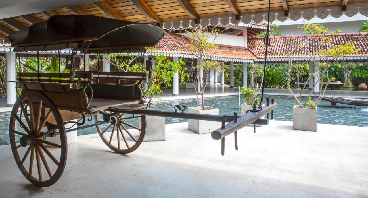 Tangerine Beach Hotel Kalutara Esterno foto